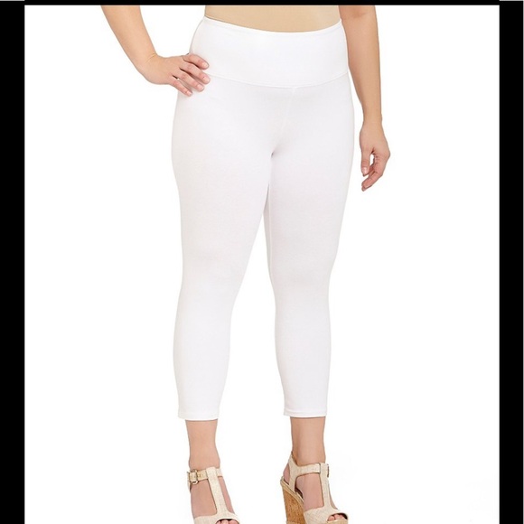 20. Intro The Fit Rose Fringe Capri in White - Picture 15 of 15